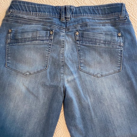 Democracy Stonewashed Skinny Jeans - Picture 3 of 8